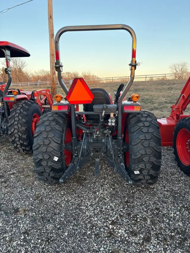 Image of Kubota MX6000HST equipment image 3