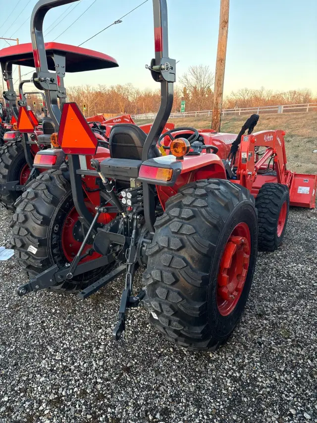 Image of Kubota MX6000HST equipment image 2