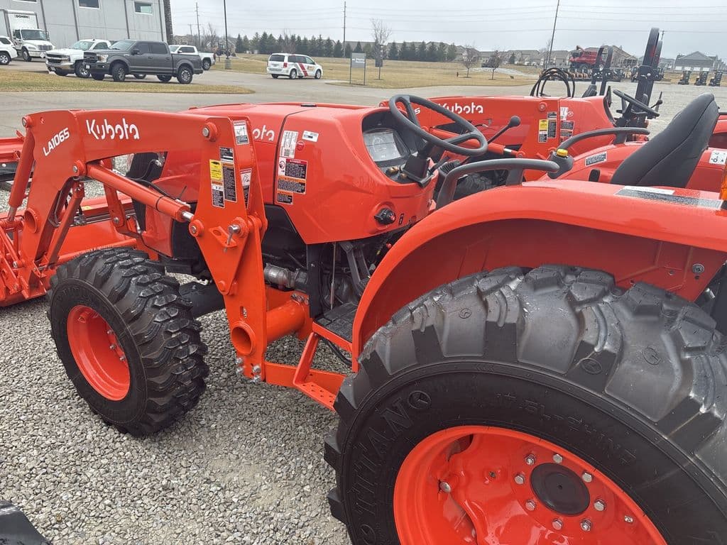 Image of Kubota MX6000HST Image 1