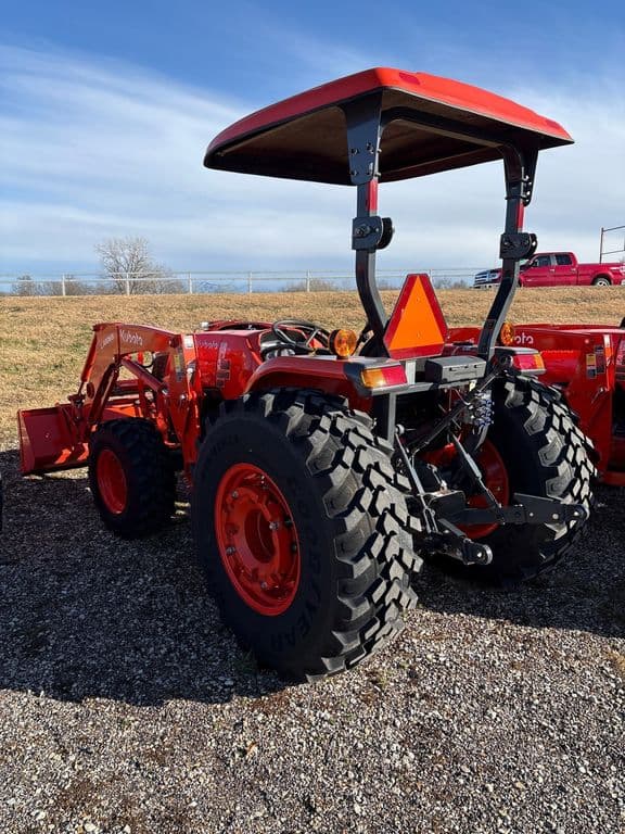 Image of Kubota MX6000HST equipment image 4