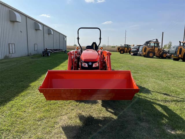 Image of Kubota MX6000HST equipment image 2