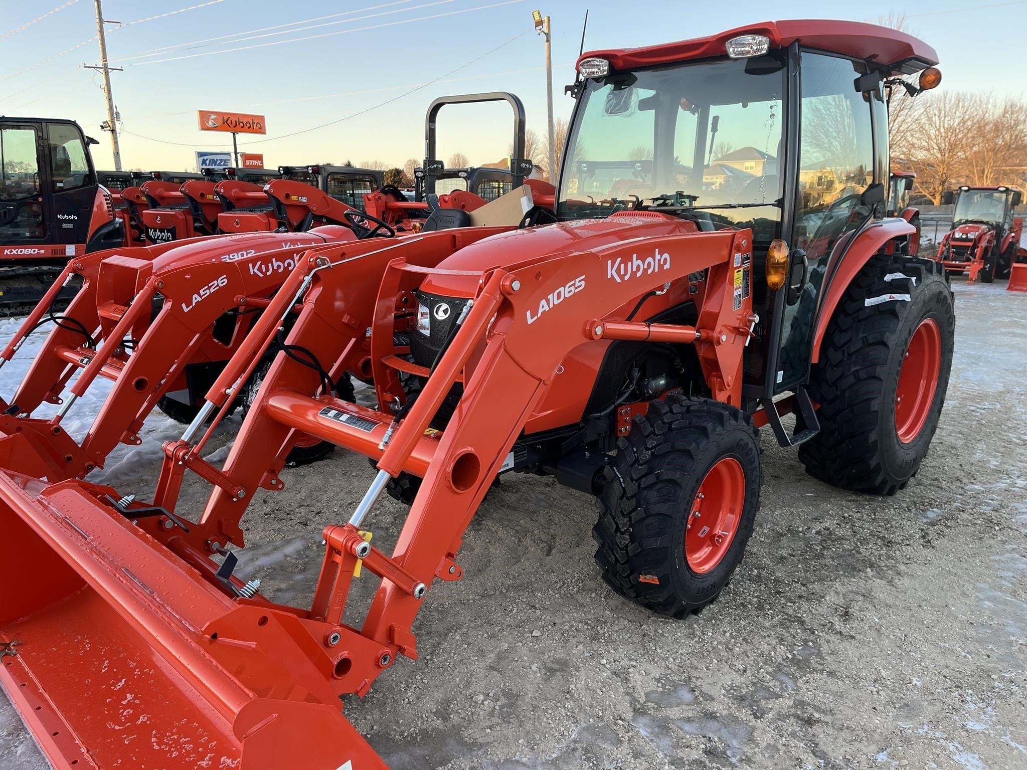 Main image Kubota MX6000