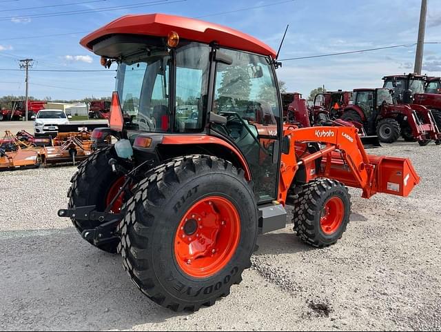 Image of Kubota MX6000HSTC equipment image 2
