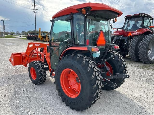 Image of Kubota MX6000HSTC equipment image 4