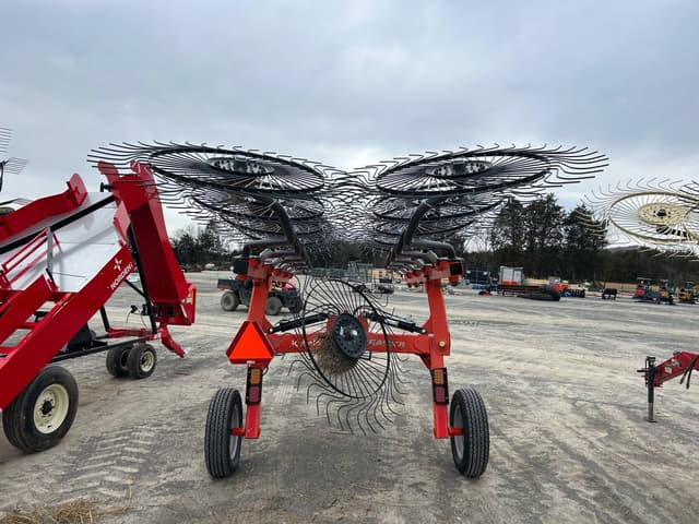 Image of Kubota RA110CR equipment image 4