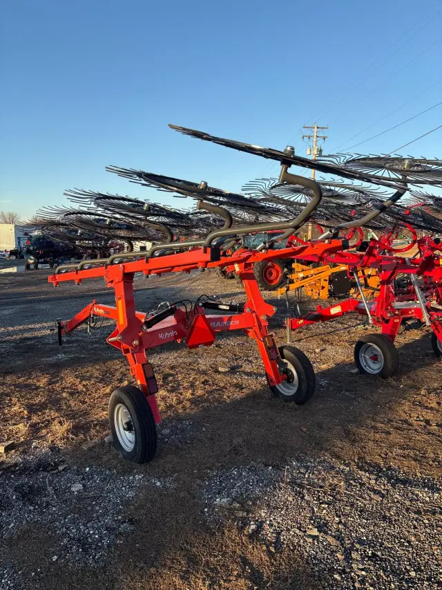 Image of Kubota RA210CR equipment image 4