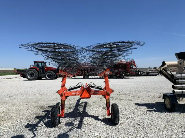 Image of Kubota RA210CR equipment image 2
