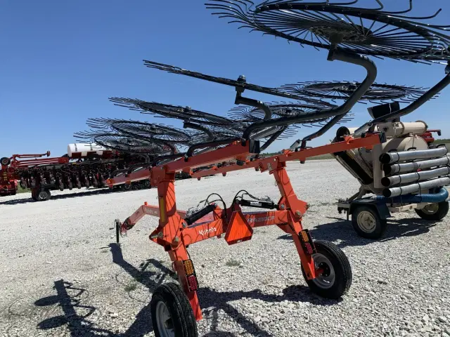 Image of Kubota RA210CR equipment image 3