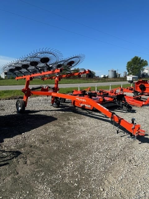 2024 Kubota RA210CR Equipment Image0
