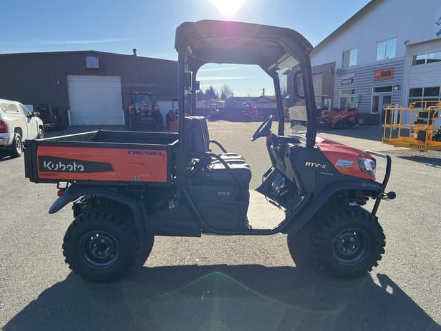 Image of Kubota RTVX2-SKLH-1 equipment image 4