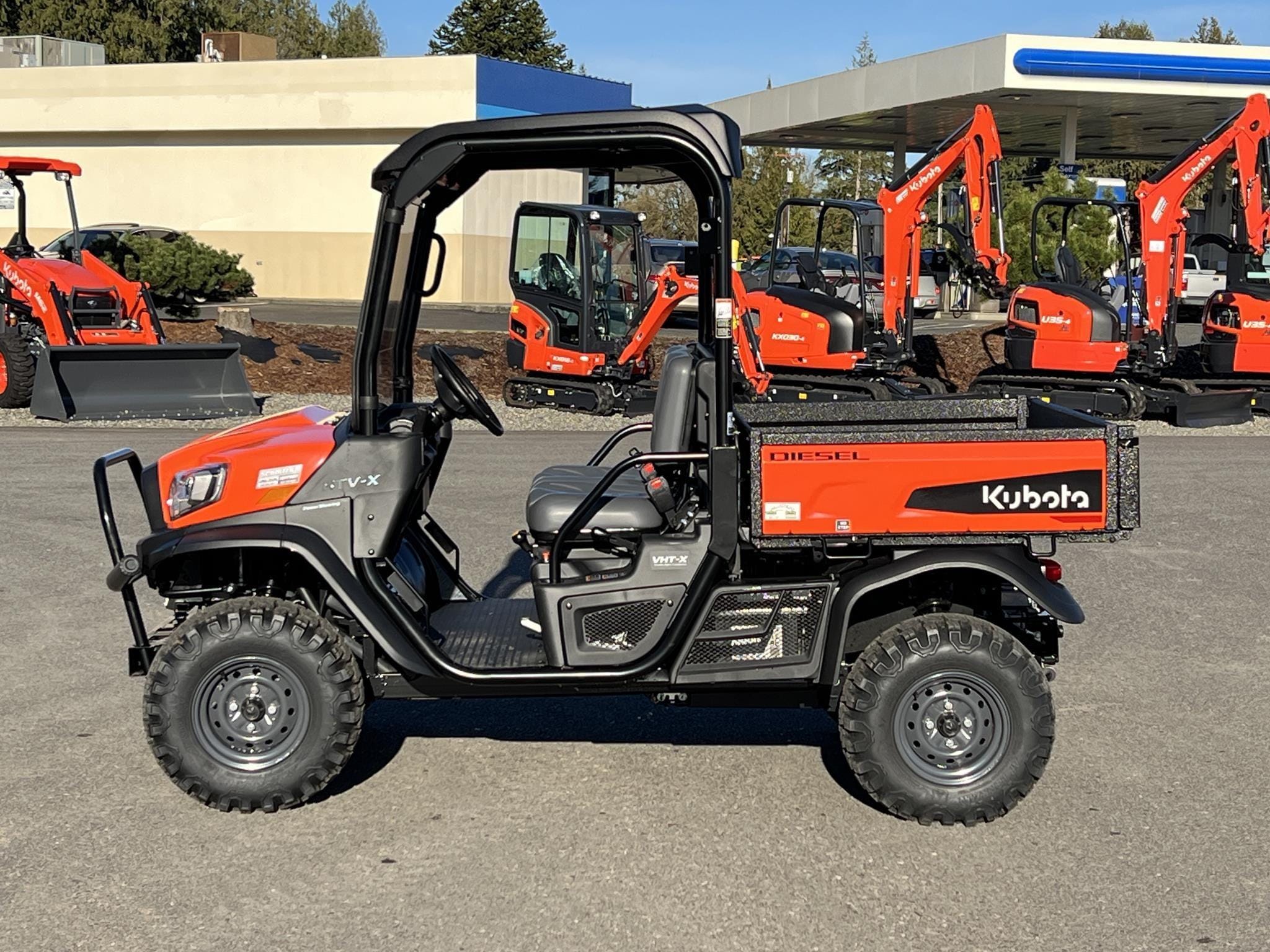2025 Kubota RTVX2-SKLH-1 Equipment Image0