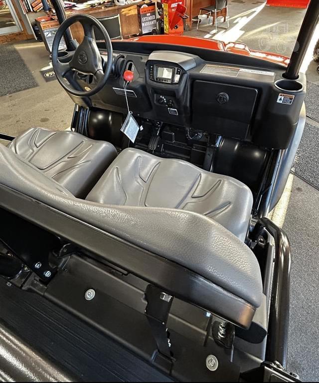 Image of Kubota RTV-X Crew equipment image 4