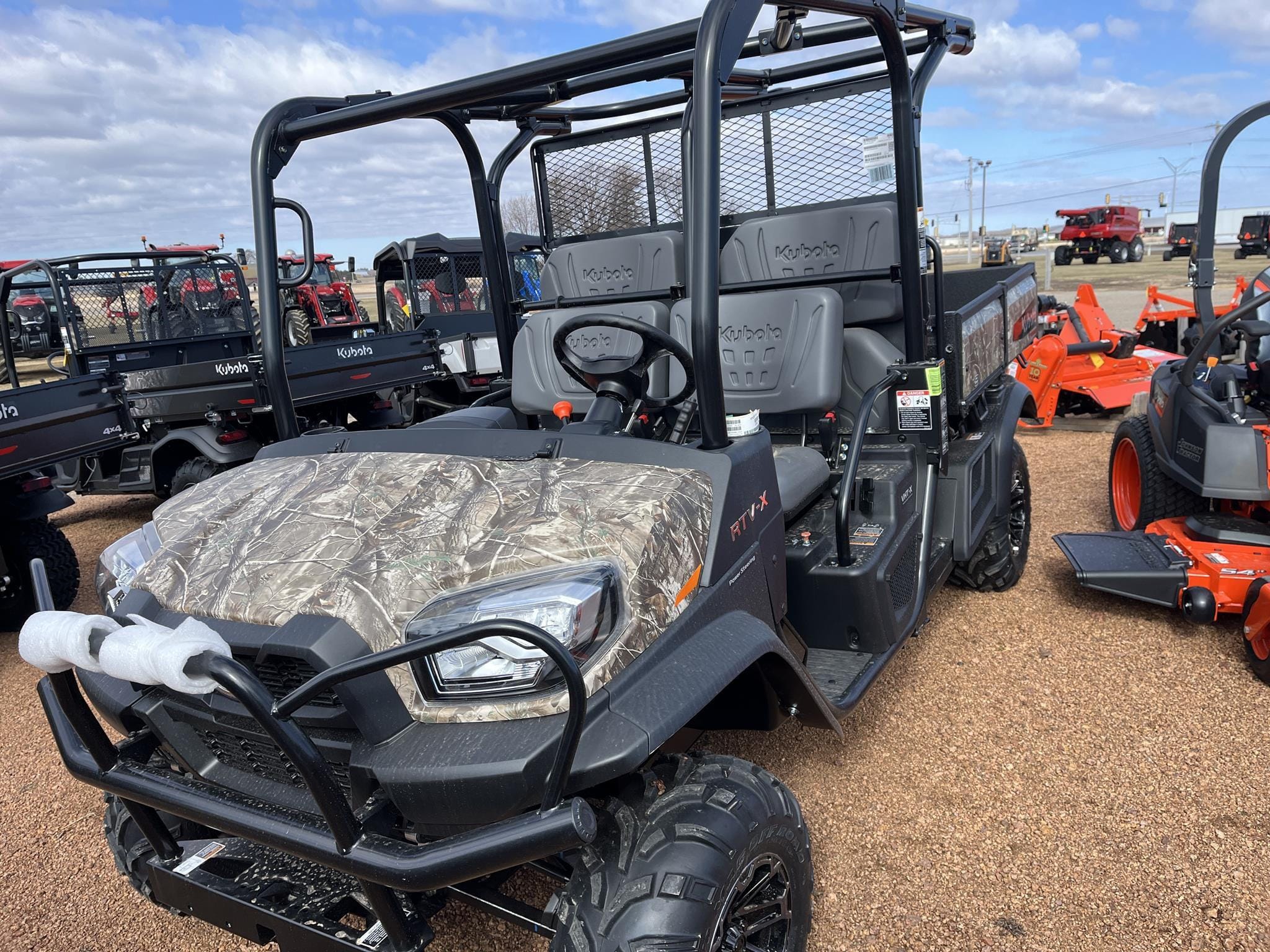 2025 Kubota RTV-X Crew Equipment Image0