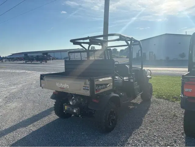 Image of Kubota RTVX4-PDLHS1 equipment image 4