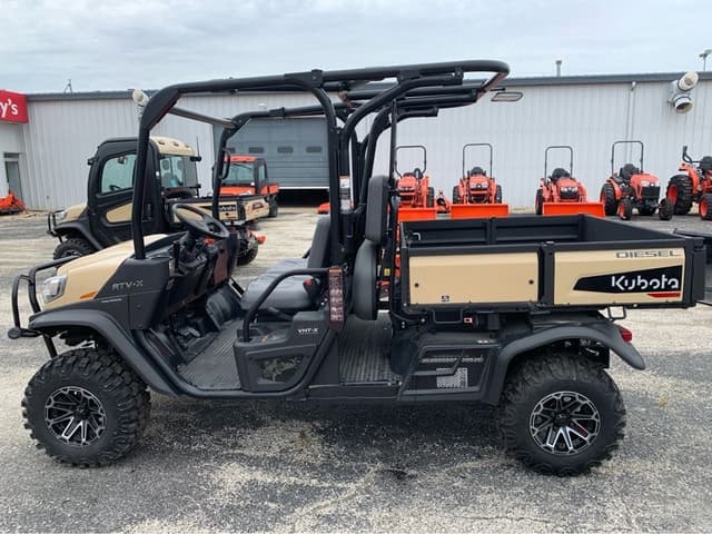 Image of Kubota RTVX4-PDLHS1 equipment image 4