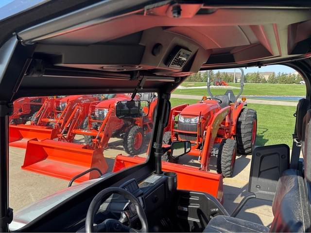 Image of Kubota RTV-XG850 equipment image 2