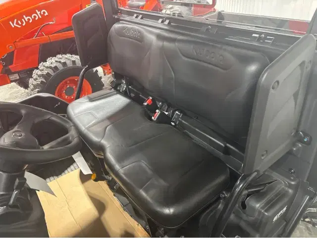 Image of Kubota RTV-XG850 equipment image 3