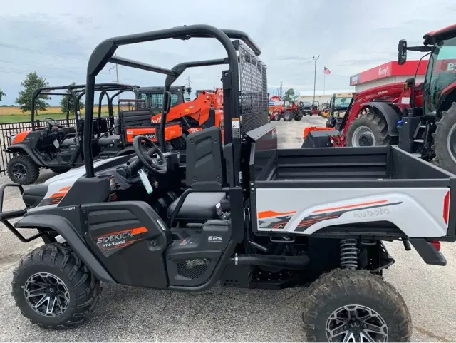 Image of Kubota RTV-XG850 equipment image 4