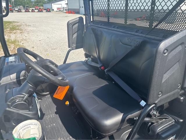 Image of Kubota RTV-XG850 equipment image 2