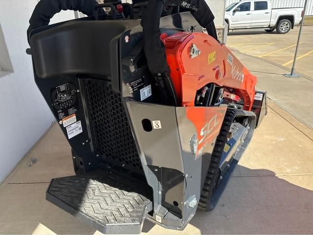 Image of Kubota SCL1000 equipment image 4