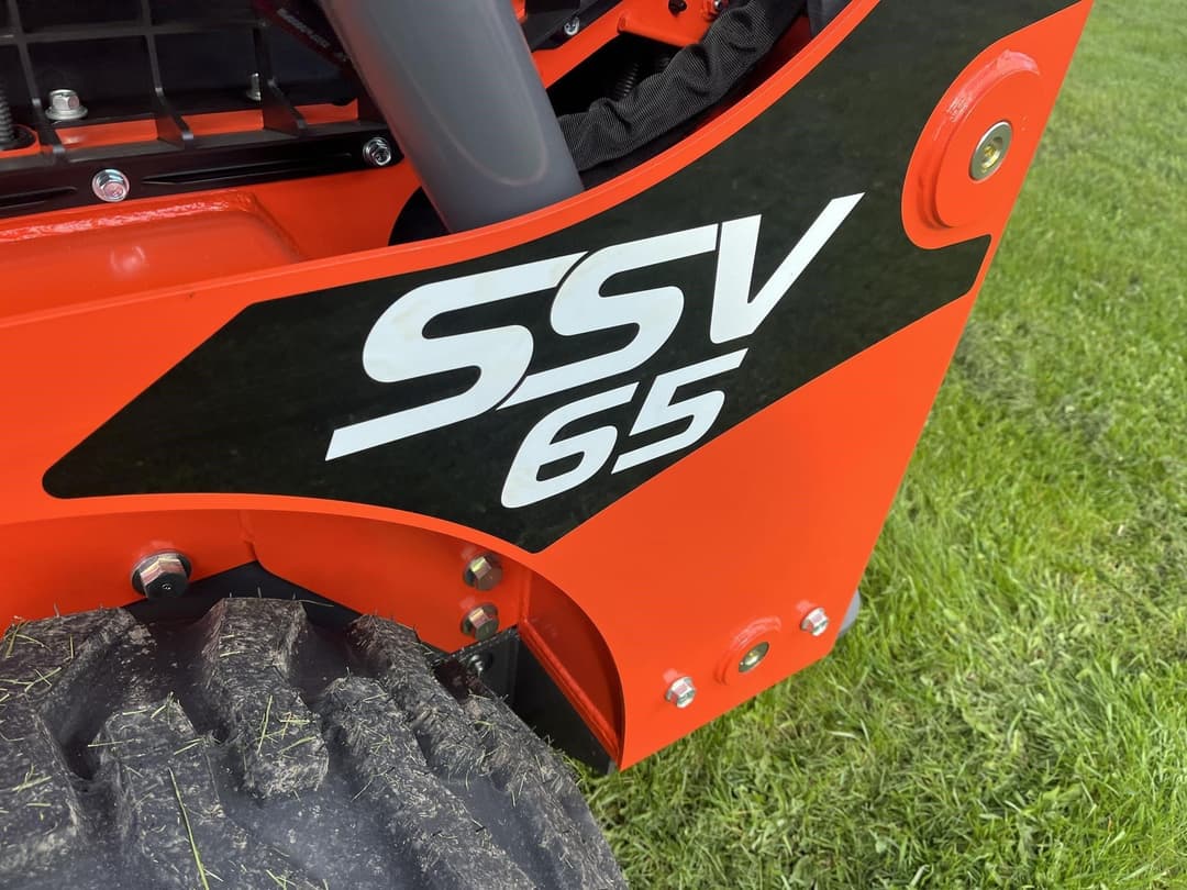 Image of Kubota SSV65PHRC Image 1