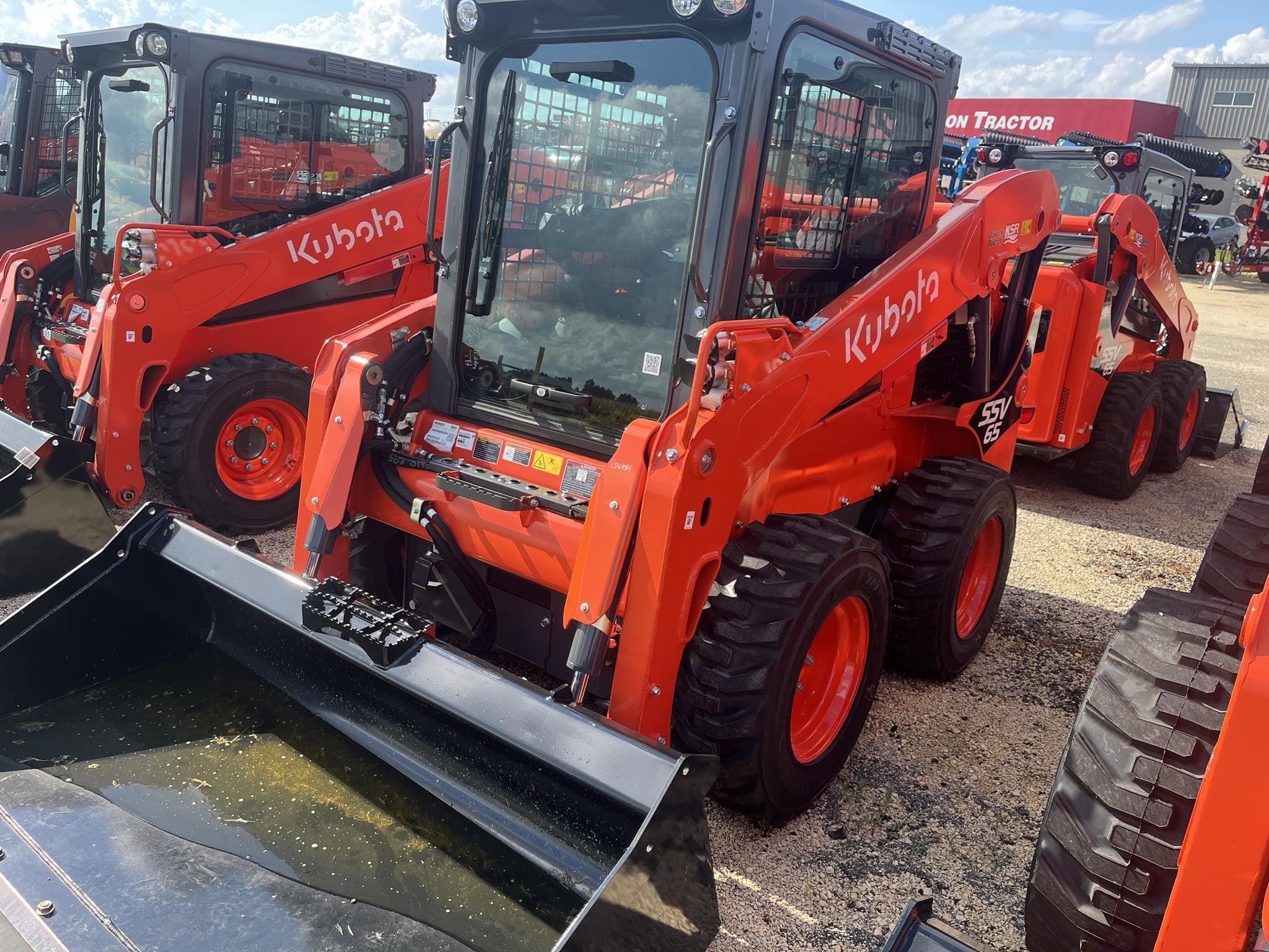 Main image Kubota SSV65