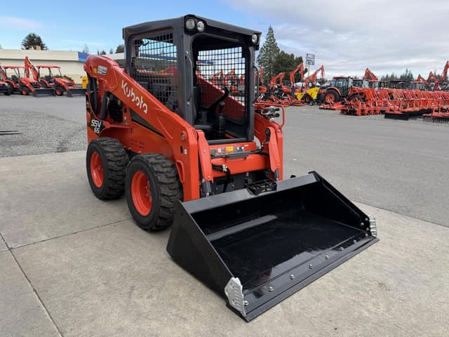 Image of Kubota SSV65 equipment image 4