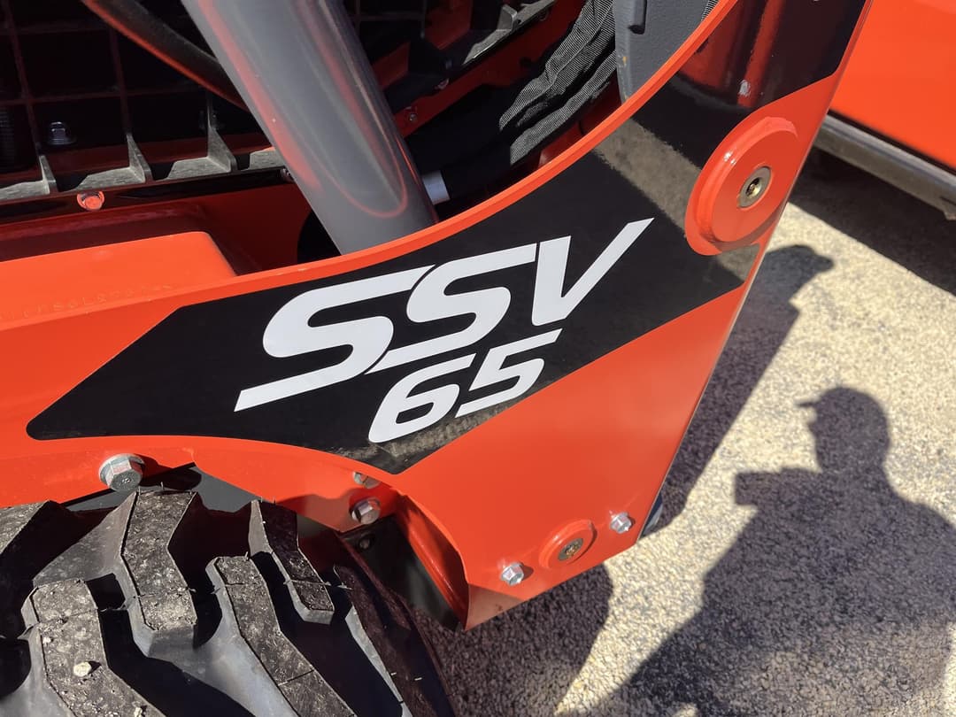 Image of Kubota SSV65HC Image 1
