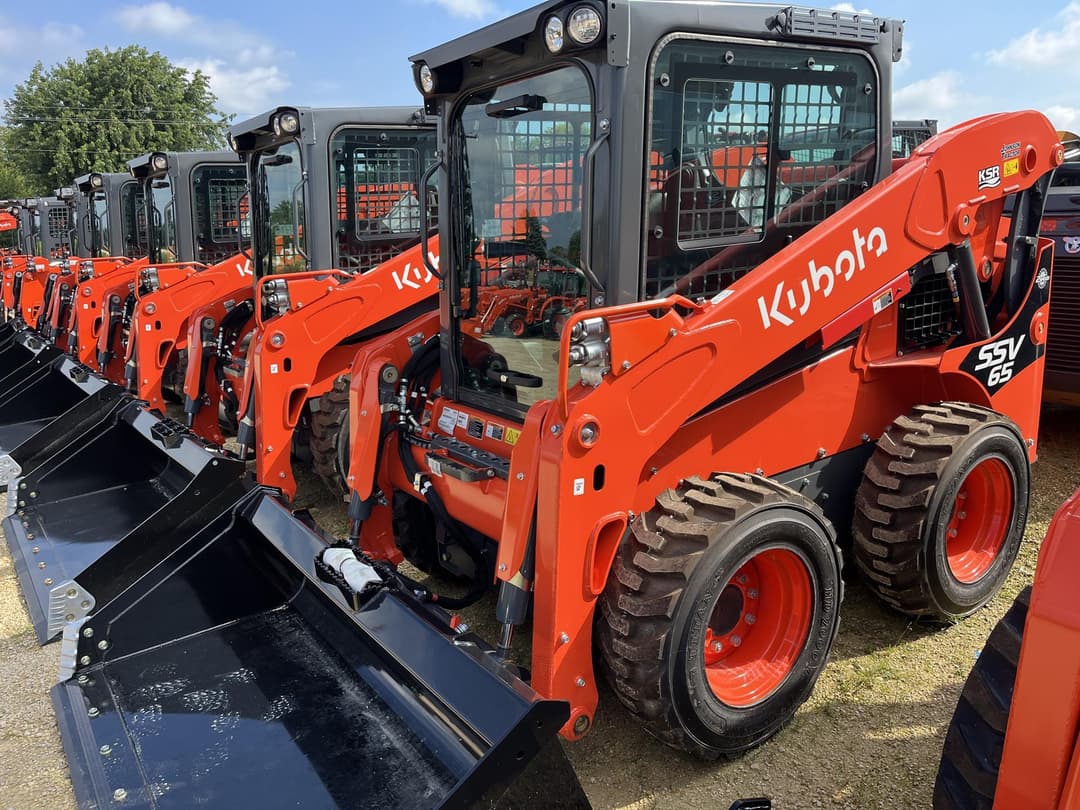 Image of Kubota SSV65 Image 0