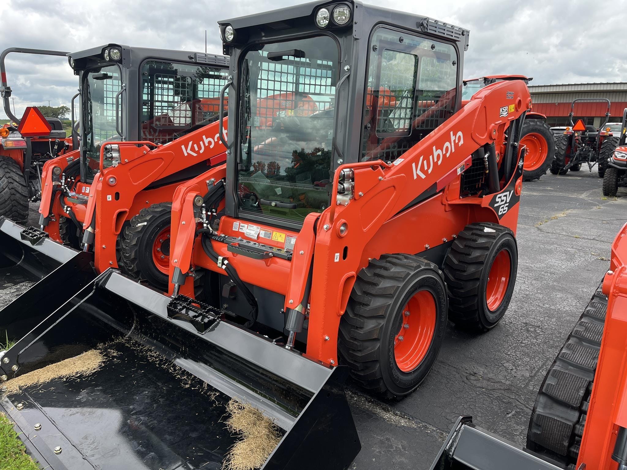 Main image Kubota SSV65