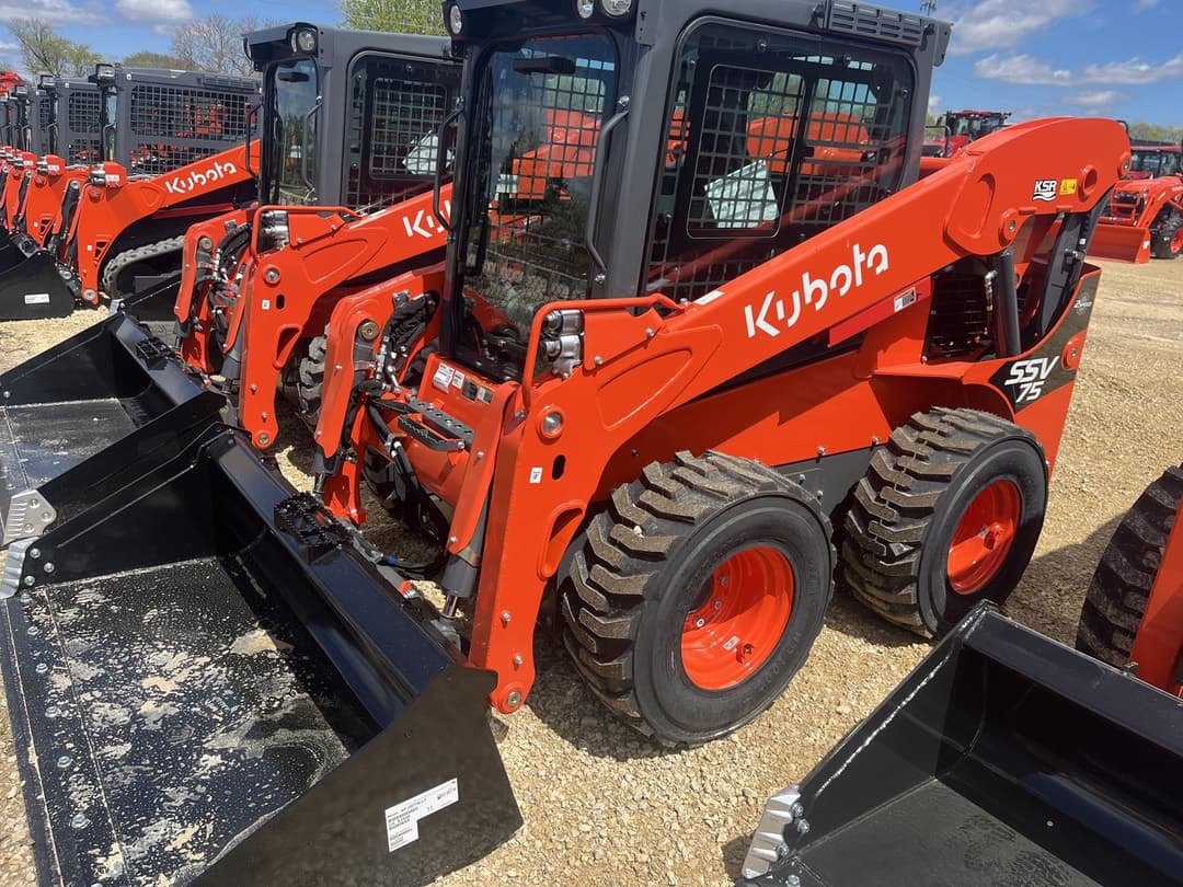 Image of Kubota SSV75HRC Image 0