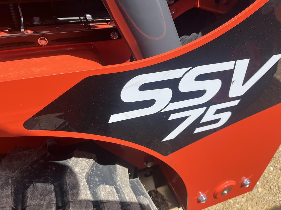 Image of Kubota SSV75HRC Image 1