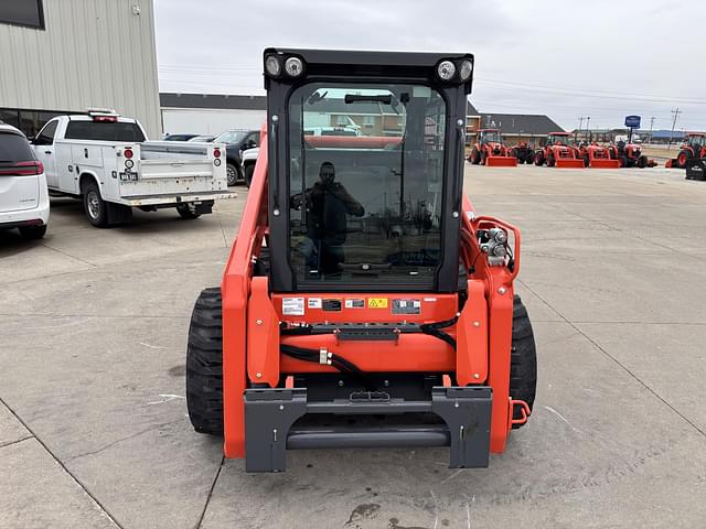 Image of Kubota SSV75 equipment image 2