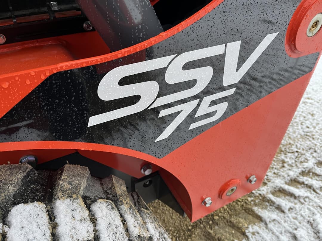 Image of Kubota SSV75PHRC Image 1