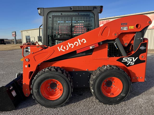Image of Kubota SSV75 equipment image 2