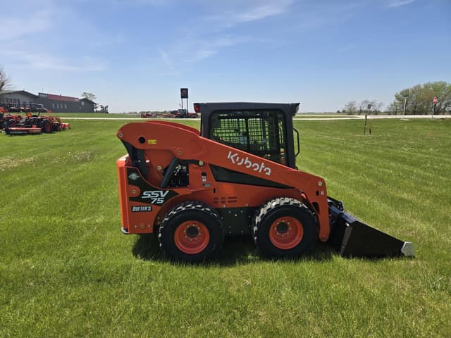 Image of Kubota SSV75 equipment image 4