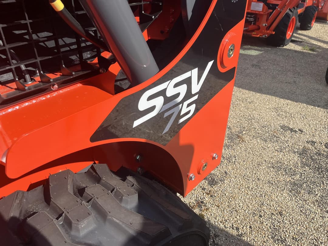 Image of Kubota SSV75HC Image 1