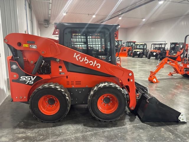 Image of Kubota SSV75HFRC equipment image 3