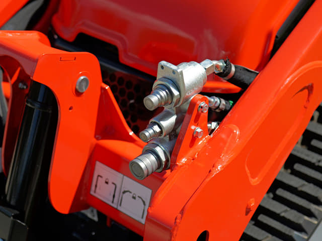 Image of Kubota SCL1000 equipment image 4