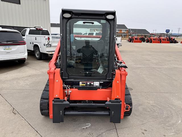 Image of Kubota SVL65-2 equipment image 2