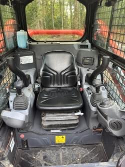 Image of Kubota SVL65-2 equipment image 3