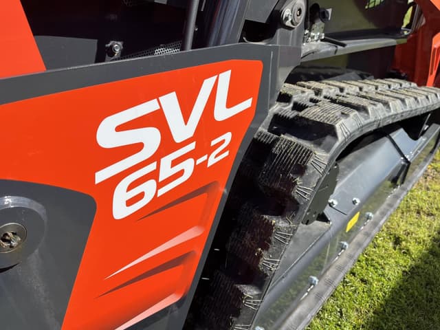 Image of Kubota SVL65-2 equipment image 3