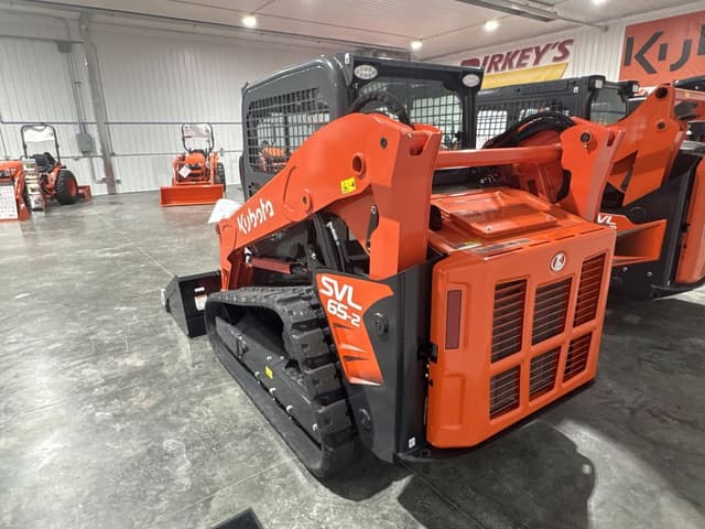 Image of Kubota SVL65-2 equipment image 2