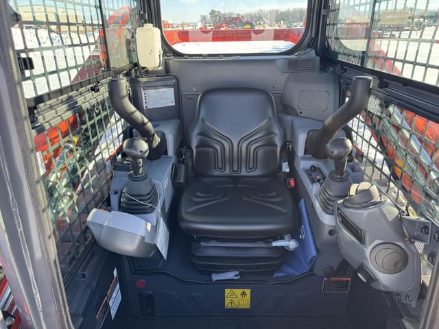 Image of Kubota SVL65-2SHFWRCC equipment image 4