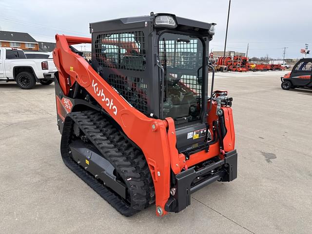 Image of Kubota SVL75-3 equipment image 3