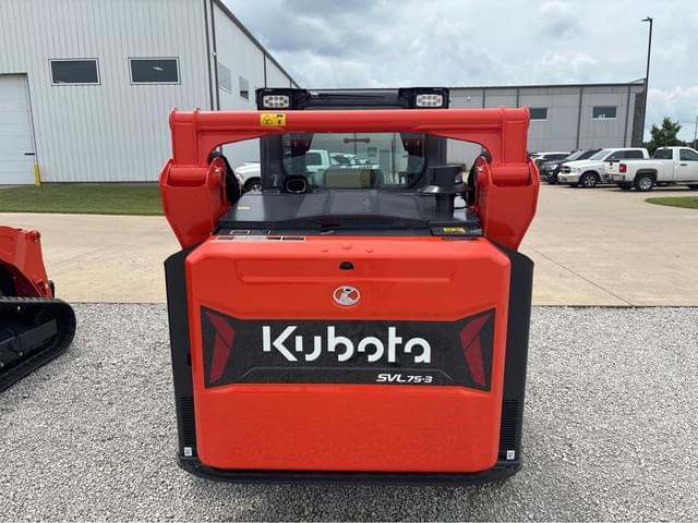 Image of Kubota SVL75-3 equipment image 3