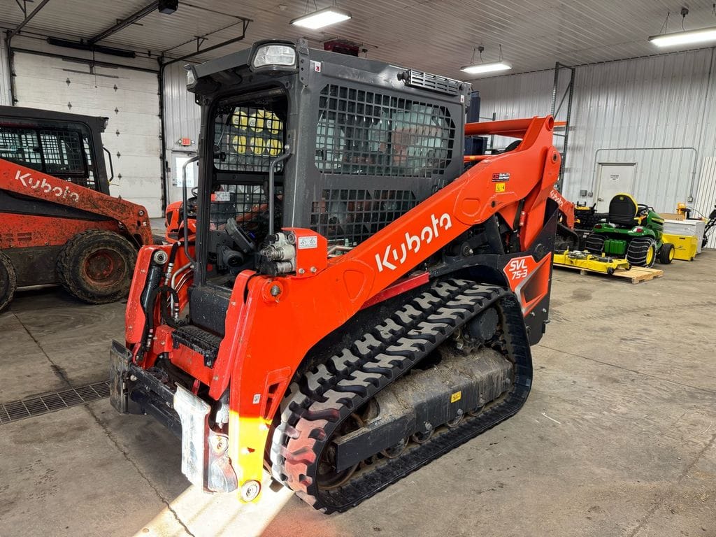 2025 Kubota SVL75-3HFWVCC Equipment Image0