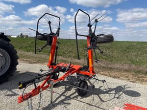 2025 Kubota TE4052T Image