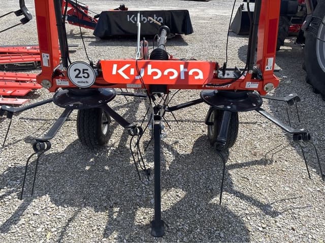 Image of Kubota TE4052T equipment image 3