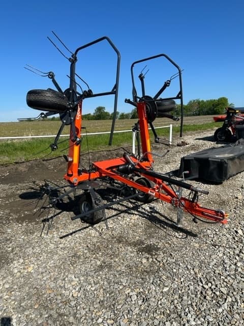 Image of Kubota TE4052T Primary Image